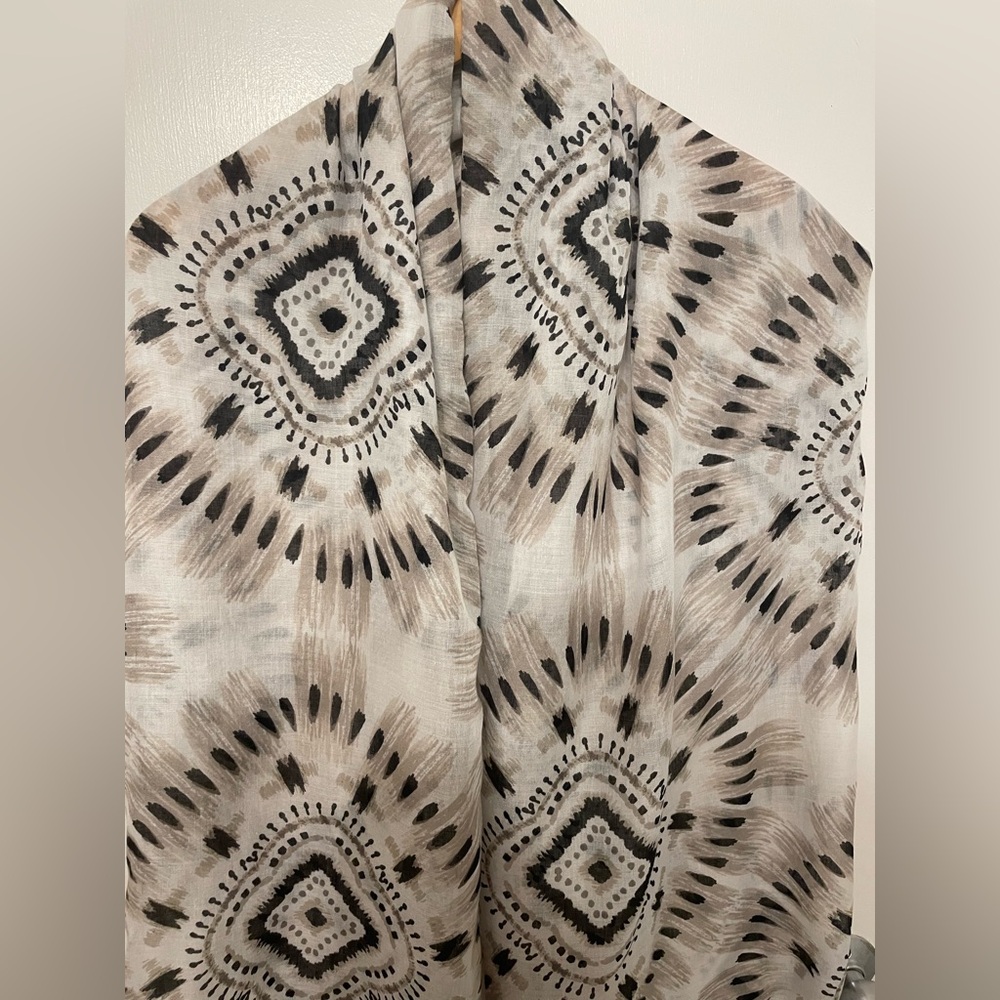 NWT: Reitmans: Woman’s Scarf
